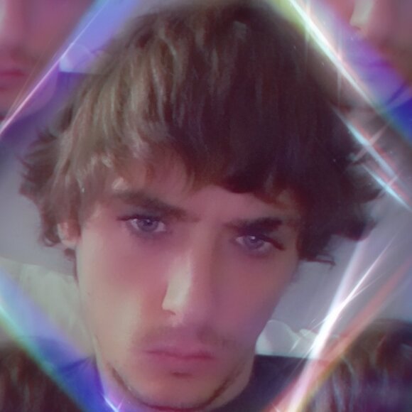 Meet your Posher, Nick - Picture 1 of 2